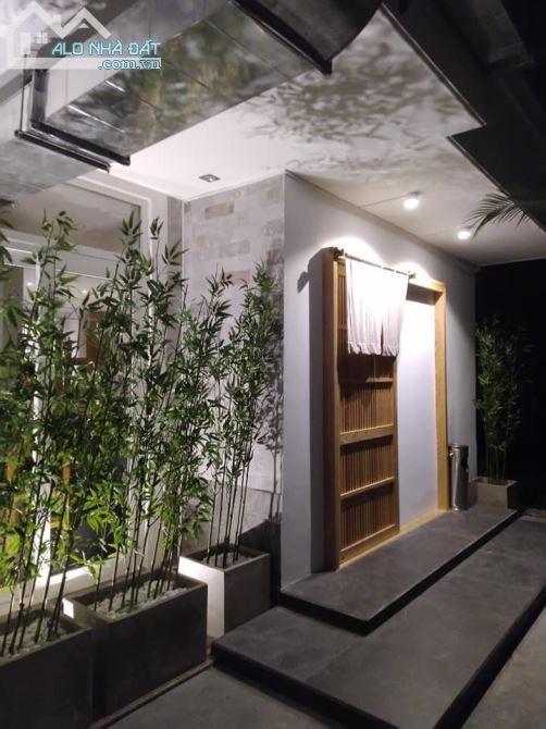 Bán biệt thự mặt tiền đường số khu Thảo Điền quận 2 - DT 12*20 - 3 tầng HĐT 70tr giá 27 tỷ - 2