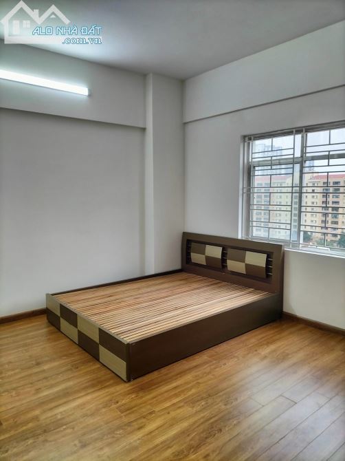Cho thuê nhà ngõ 6 Mạc Thái Tổ, Cầu Giấy. DT 63m2, xây dựng 4.5 tầng. Giá 24 tr/thg - 4