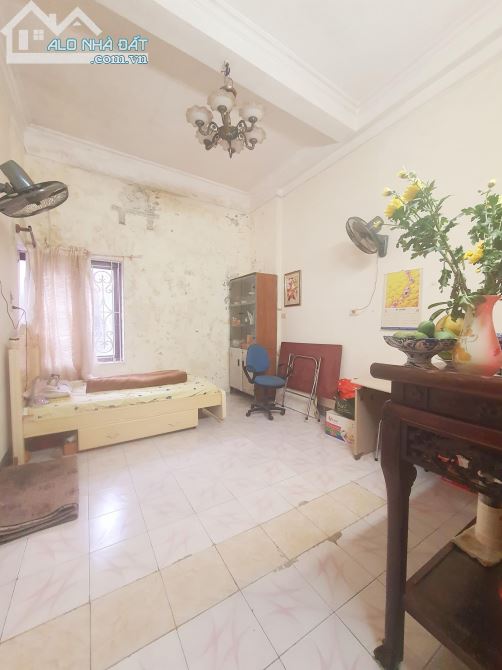 Bán nhà Hồ Cây Sữa - Khâm Thiên, Đống Đa 27m, 4t, mt 3.7m, chỉ 2.68 tỷ - 1