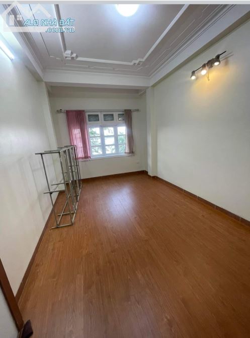 🤑12 TỶ🤑x 5 TẦNG. Dt 28m². nhà MẶT PHỐ TRÍCH SÀI 🌍 - VIEW HỒ TÂY - KINH DOANH - thêm 1 M - 5