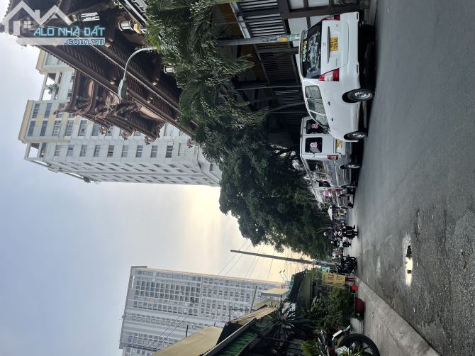ĐƯỜNG SỐ PHƯỜNG 4 QUẬN 4 CHỦ XÁC ĐỊNH BÁN ĐẤT 🚗🚕 ( Lưu Ý : Nhà Vẫn Ở Rất Tốt )