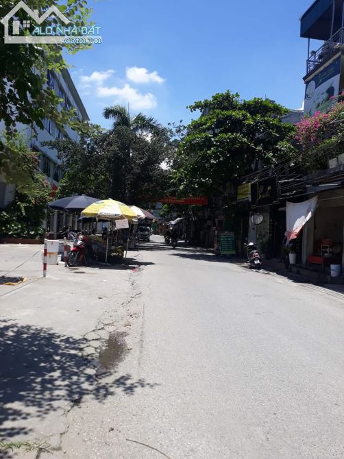 Bán Đất phố Lĩnh Nam 60m nhỉnh 6.8 tỷ , cách mặt phố 20m