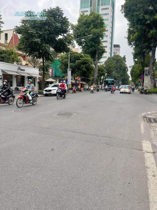 BÁN MẢNH ĐẤT VÀNG 1950M2 – SIÊU SIÊU HIẾM CÓ 1-0-2 – NGÀN NĂM CÓ 1 NHÀ BÁN