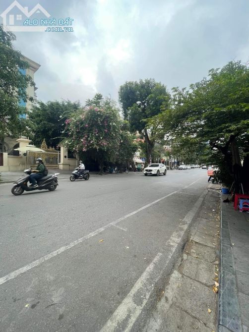 BÁN MẢNH ĐẤT VÀNG 1950M2 – SIÊU SIÊU HIẾM CÓ 1-0-2 – NGÀN NĂM CÓ 1 NHÀ BÁN - 3