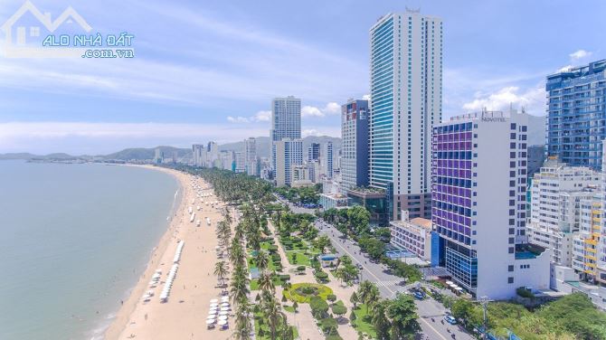 Bán khách sạn 4 sao, 289m2, 20 tầng, 192 tỷ,Trần Phú, Nha Trang, Khánh Hòa