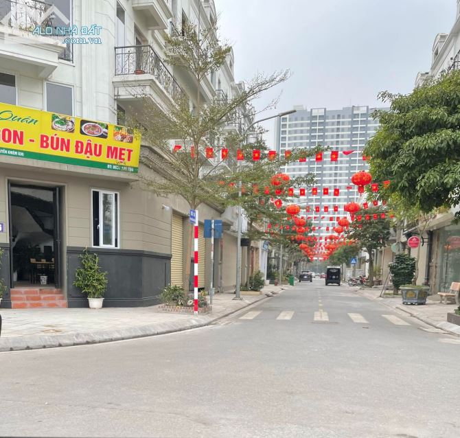 Cho thuê nhà phố Shop Hải  Trâu Quỳ –đường Thuận An 30m, hoàn thiện 4T. - 1