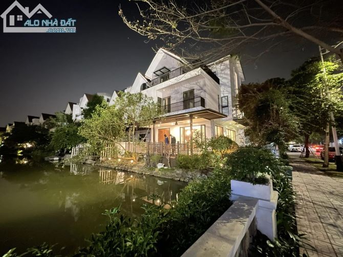 bán gấp biệt thự long biên 260 m2  view sông giá 56 tỷ - 1
