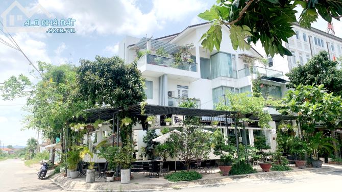 Bán Biệt Thự Lộ Góc Khu Vip Sân bay Tân Bình,150m2,Ngang Khủng 6.2m,3 Tầng,Hẻm5m,30tỷ.