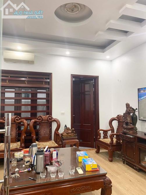 Gara,  Kinh Doanh, Phố Hoàng Quốc Việt 55m2 Mt 4.7 m Giá 10.5 tỷ - 5