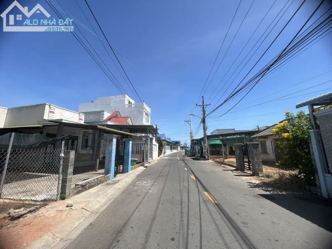 Bán nhanh lô đất view biển, cách biển 100m, phường Phú Hài, Phan Thiết, giá 3.2 tỷ - 2