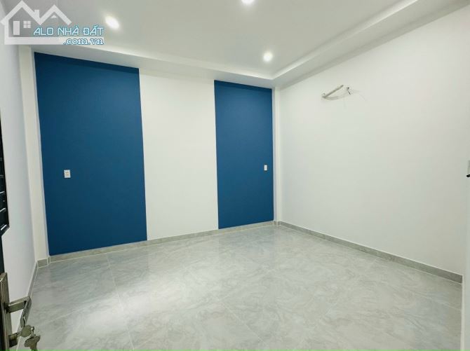 Bán  nhà P.Tân Tiến gần GX Bình Hải 3,25 tỷ 1 trệt 1 lầu 3 phòng ngủ SHR ô tô trong nhà