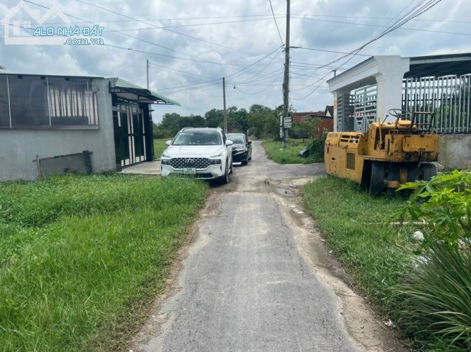 Đất 1 sẹt đường Tl825 vào xe tải tới đất. Từ TL825 vào tới đất chưa đầy 3 phút, đất sạch k - 1