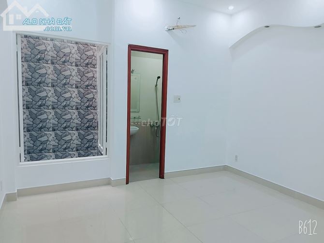 Bán Rẻ Nhà Sát MặtTiền Trường Chinh và Xuân Hồng,P4 Tân Bình,48m2,Ngang 4.3m,Vuông Nhỉnh - 2