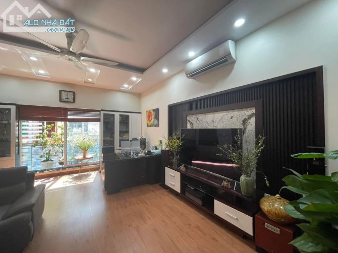 💥 Bán Tòa văn phòng Phố Nguyễn Khang, 80m2 7T Thang máy, MT 5m, Chỉ 22.8 Tỷ 💥 - 3