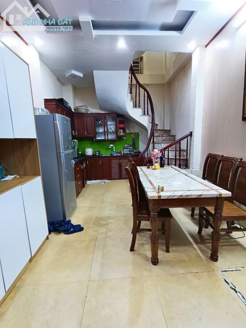 Bán nhà trung tâm đống đa, Văn Hương 25m,  5 tầng, mt 3.9m, chỉ 2.83 tỷ - 1