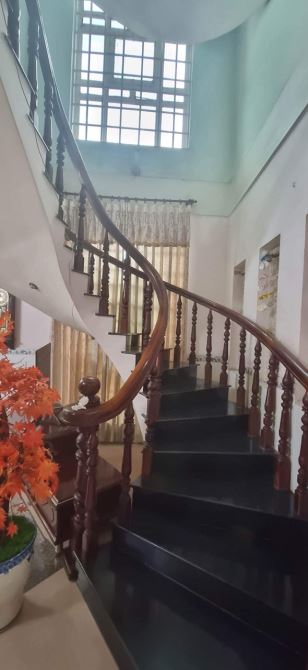 Nhà mặt tiền kinh doanh Nguyễn Ảnh Thủ-Gần ngã tư Nước Đá - Nhà 270 m2 - 3 tầng-Chỉ 25 tỷ. - 2