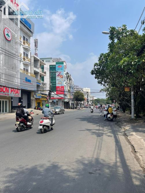 Bán nhà 4 tầng mặt tiền CHU VĂN AN, P. 26, Bình Thạnh, 4m x 22, Giá 17.9 Tỷ - 3