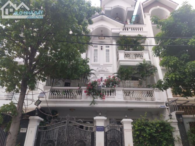 Cho Thuê Biệt Thự Tân Kỳ Tân Quý, Q.Tân Phú, DT: 8x20m, 1 trệt 3 lầu.