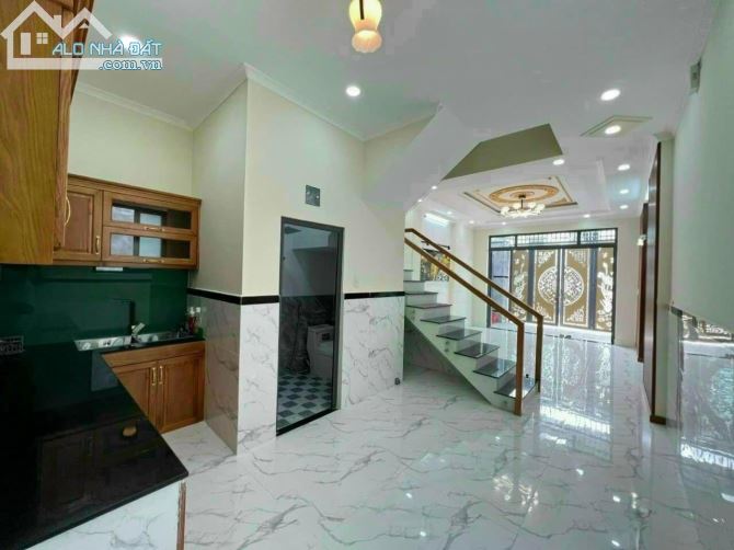 Cần bán gấp BIỆT THỰ LÔ GÓC Mặt đường 441  Q9,283m2, 2 tầng 26Tỷ. - 2