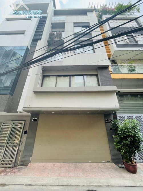 Bán nhà ngõ 4 Quần Ngựa, 57mX5T, ô tô tránh, kinh doanh, giá 16.5 tỷ