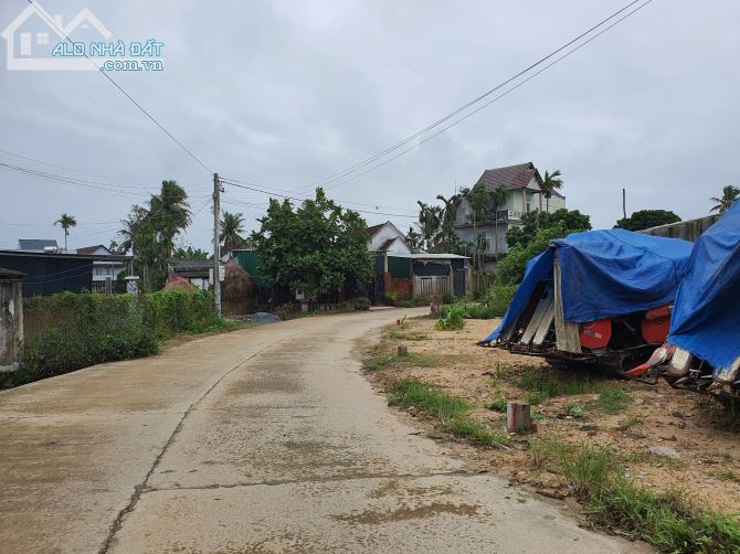 BÁN ĐẤT ĐƯỜNG 6M THỊ TRẤN LA HÀ TƯ NGHĨA GIÁ CHỈ 4XX TRIỆU