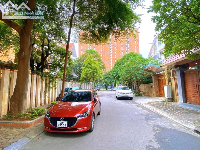 💥 Biệt thự VIP KĐT mới Nghĩa Đô, Cầu Giấy 300m2 4T Thang máy, MT 12m, Chỉ 83 Tỷ 💥