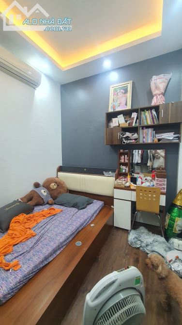 Bán nhà ngõ 12 Đào Tấn, Ba Đình 2 thoáng Phân lô Ô TÔ 12 tỷ 62*5T, MT4m KD, Homestay - 1