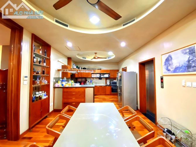 💥 Biệt thự VIP KĐT mới Nghĩa Đô, Cầu Giấy 300m2 4T Thang máy, MT 12m, Chỉ 83 Tỷ 💥 - 2