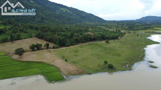 Đất mặt hồ Yang Réh. Ngay điểm du lịch Đá Voi hướng đi Lắk - 2