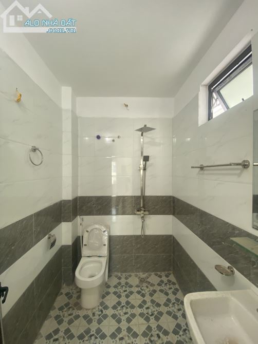 NHÀ 5 TẦNG SAU KĐT DƯƠNG NỘI – CV THIÊN VĂN HỌC. CÁCH AEON HÀ ĐÔNG 5P. NGÕ 4 CHỖ TỚI CỬA. - 2
