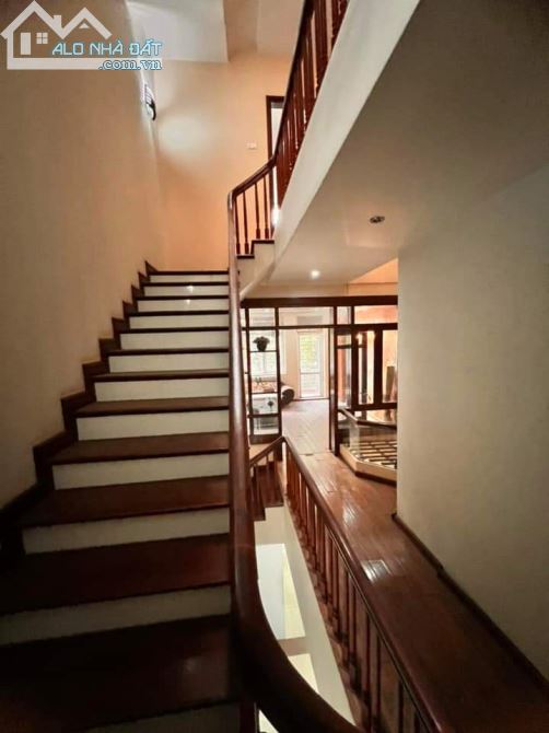 BÁN BIỆT THỰ LIỀN KỀ LÀNG VIỆT KIỀU CHÂU ÂU - 77M2 XÂY 5 TẦNG GIÁ 22 TỶ - 2