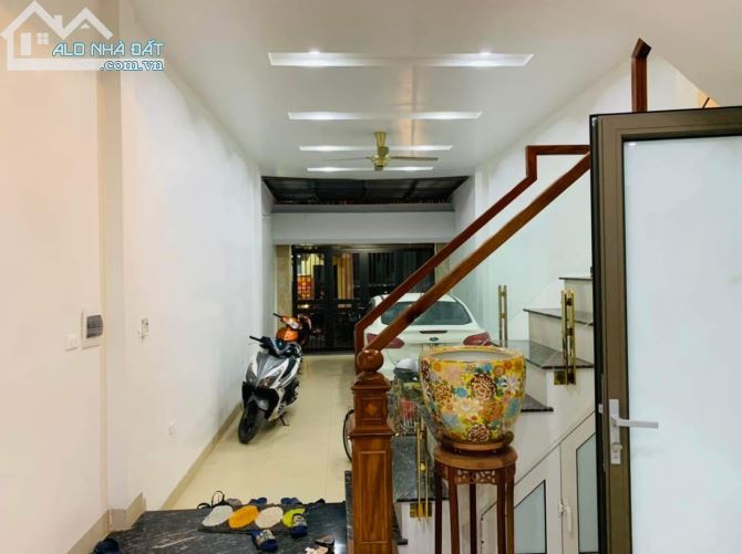 BÁN NHÀ VƯƠNG THỪA VŨ THANH XUÂN  - Ô TÔ  KINH DOANH  98M x  4 TẦNG x MẶT TIỀN 6m. 35TỶ