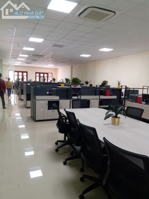 Bán tòa building 1-0-2 mặt phố Liễu Giai, Diện tích 1220m2, giá 380 tỷ, Ba Đình