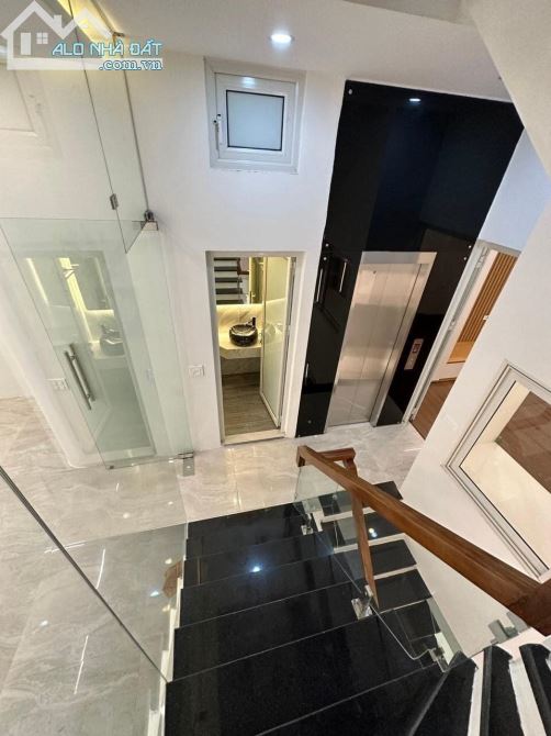 Siêu Phẩm ! Bán Nhà Cổ Linh, Long Biên 5T, 45m2 chỉ 9,5 tỷ ( ô tô vào nhà) - 1