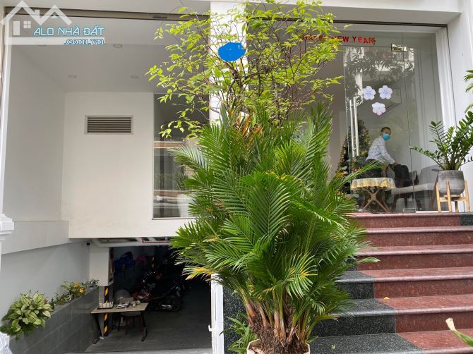 CHDV 5 SAO THU 300 TRIỆU 1 THÁNG - MT LÂM VĂN BỀN QUẬN 7, 40PHÒNG 195M2, GIÁ 43,5 TỶ TL. - 1