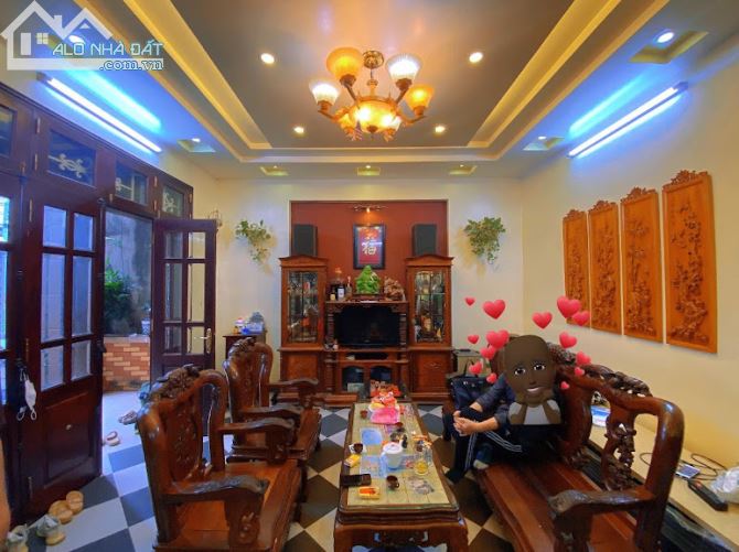 💥 Bán Biệt thự phố Ngọc Khánh, Ba Đình, Lô góc, Ô tô tránh, 140m2 2T, MT 14m, Chỉ 35 Tỷ - 1