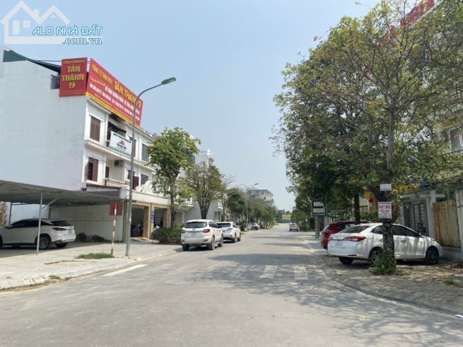 Cần bán nhà thuộc LK9 Khu đô thị mới Đông Sơn, Phường An Hoạch, Thành phố Thanh Hóa 120m2 - 2