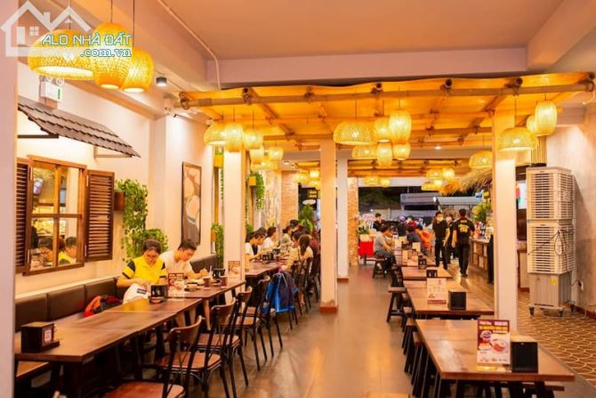 💥 Bán Nhà Mặt phố VIP Hoàng Cầu, Đống Đa, 98M2 C4, MT 6.5M, KD đắc địa, Chỉ 39 Tỷ 💥 - 1
