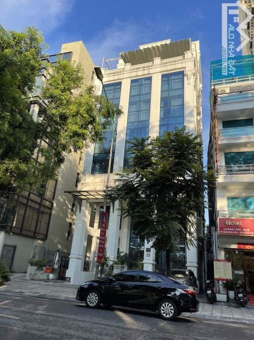 BÁN GẤP TOÀ NHÀ VĂN PHÒNG ĐẸP NHẤT HOÀN KIẾM, MẶT PHỐ HÀNG KHAY, 468M 13MT 10 Tầng VIP KD