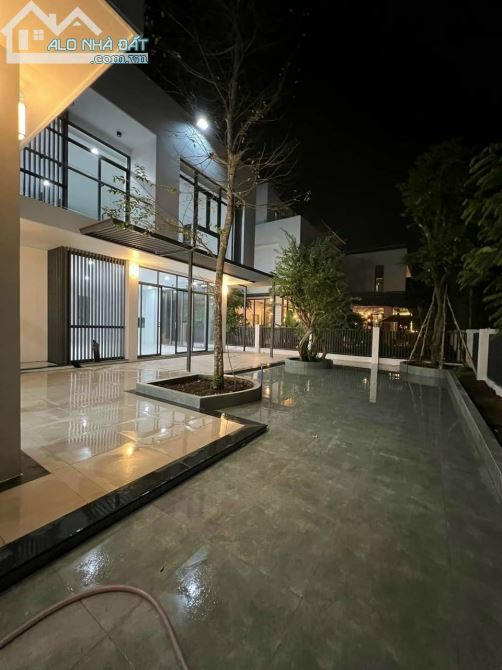 Cho Thuê Siêu Phẩm Villa Phong Cách Châu Âu, P. Tân Sơn Nhì, Q.Tân Phú, 20x30m, 1T1L - 2