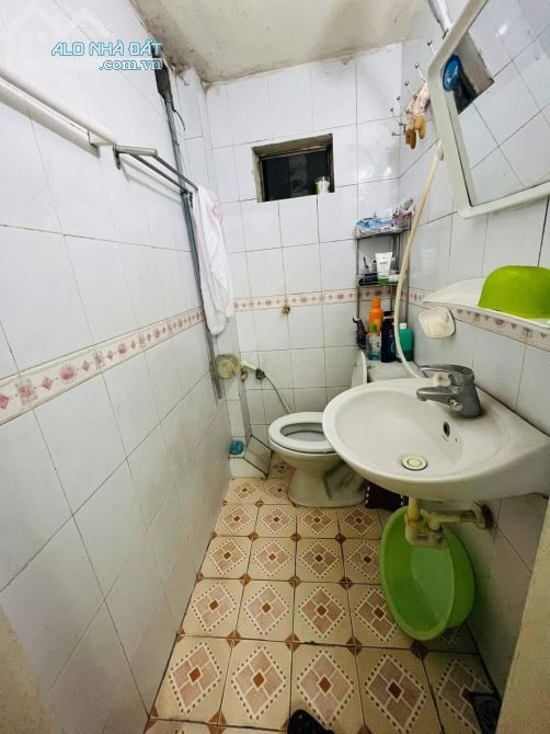 Bán nhà Tôn Đức Thắng, đống đa 18m, 4 tầng, mặt tiền 4.2m, chỉ 2.28 tỷ - 4