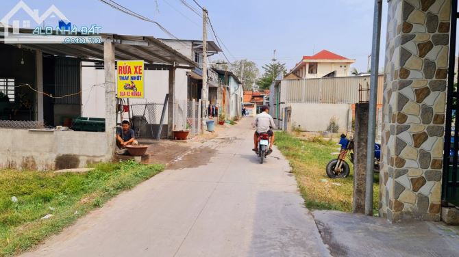 Đất buôn bán gần trường học, học sinh, dân cư đông. Hòa Khánh Nam. - 2