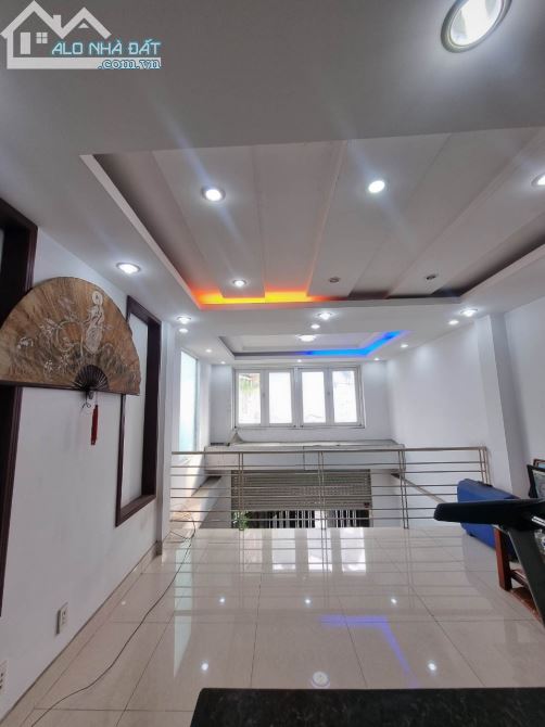 bán nhà tân bình - 5 TẦNG BTCT CỰC SANG TRỌNG - ÔTÔ ĐẬU CỬA - TRƯỜNG CHINH - CỘNG HÒA -