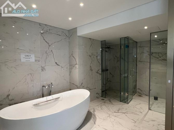 Bán Tòa Nhà Building Cao Cấp Mặt Phố Trần Hưng Đạo, Hoàn Kiếm, 450m2 x 15T, MT 11m. - 2