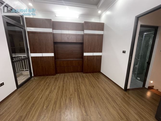 MẶT NGÕ KINH DOANH VÕNG THỊ, GẦN HỒ, NGÕ THÔNG, SỔ VUÔNG, 32M2, 4T, MT4,6M GIÁ 13 TỶ - 3