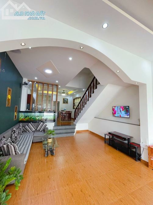 🏡🏡🏡 Bán Nhà 1 Trệt 2 Lầu Mặt Tiền Đường Phan Huy Ích 90M2 (5x18)  - Giá: 11.5tỷ