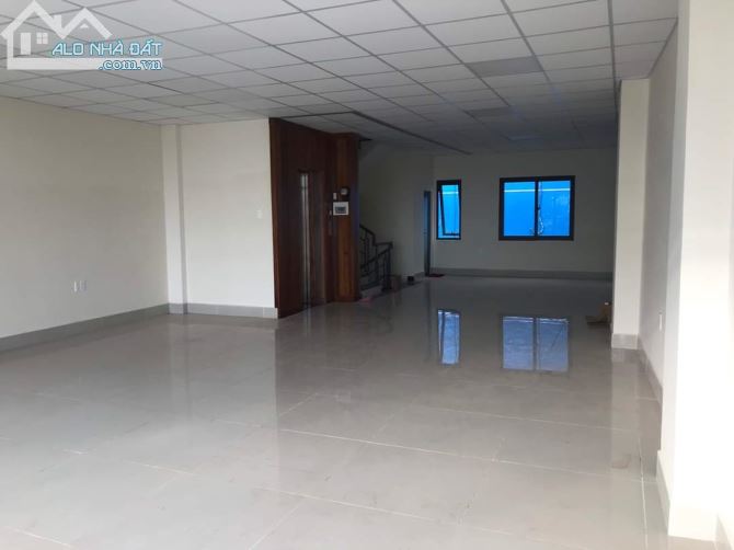 Văn Phòng Mặt Tiền Đường Huỳnh Tấn Phát Phường Tân Thuận Tây Quận 7 DT 110m2 Giá 25 triệu