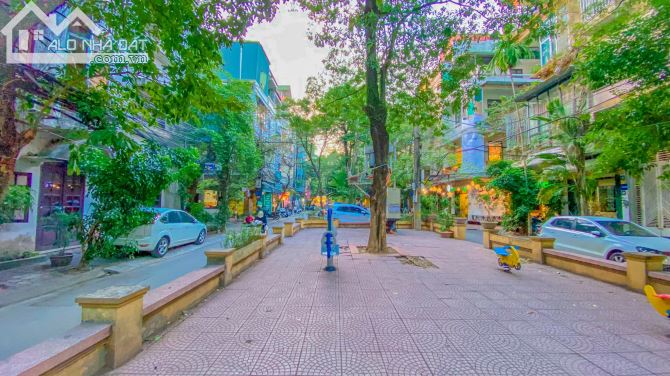 💥 Tòa Chung cư Mini Nguyên Hồng, 84m2 8T Thang máy, MT 7m, Ô tô tránh, Chỉ 28.6 Tỷ 💥