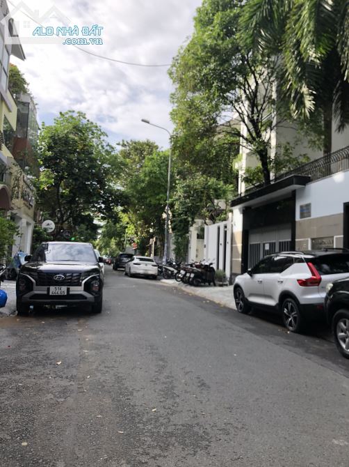 CẦN BÁN BIỆT THỰ HOA MAI, P2, PHÚ NHUẬN 8X18M 3 TẦNG GIÁ CHỈ 46 TỶ - 1