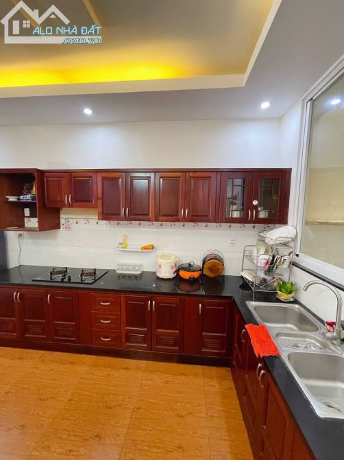 🏡🏡🏡 Bán Nhà 1 Trệt 2 Lầu Mặt Tiền Đường Phan Huy Ích 90M2 (5x18)  - Giá: 11.5tỷ - 4